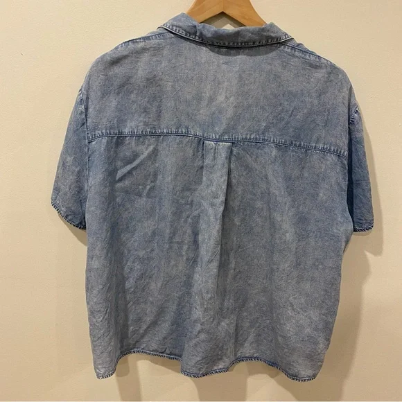Short sleeve chambray button down - Picture 7 of 11